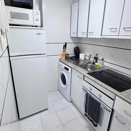 아파트 Sunny With Pool & 또레비에하