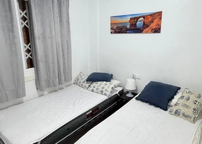 Sunny With Pool & 아파트