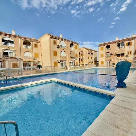 Daire Sunny With Pool &